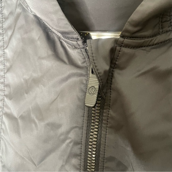 Lululemon Before Dawn Jacket Black Mesh Panels Lightweight Zip Hoodie Size 8 - Picture 7 of 11